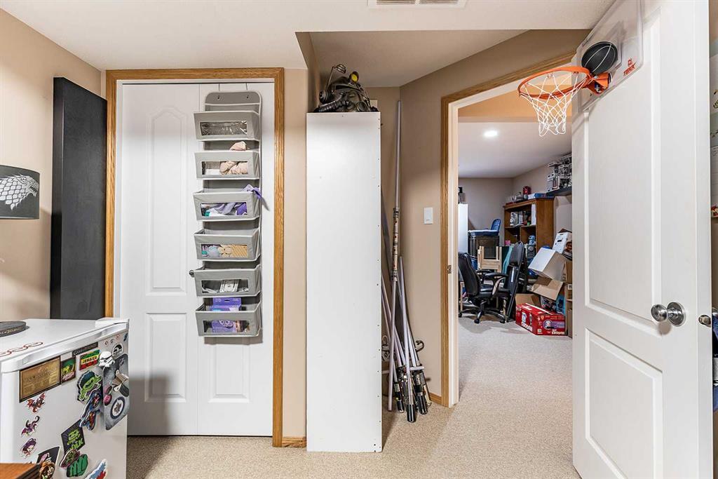 115 3 Street NE Unit: 1