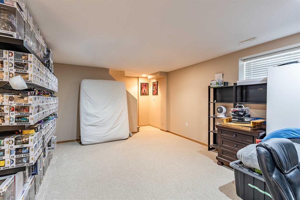 115 3 Street NE Unit: 1