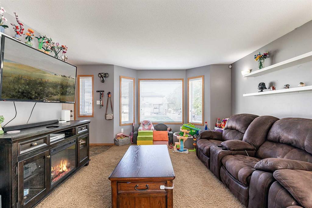 115 3 Street NE Unit: 1