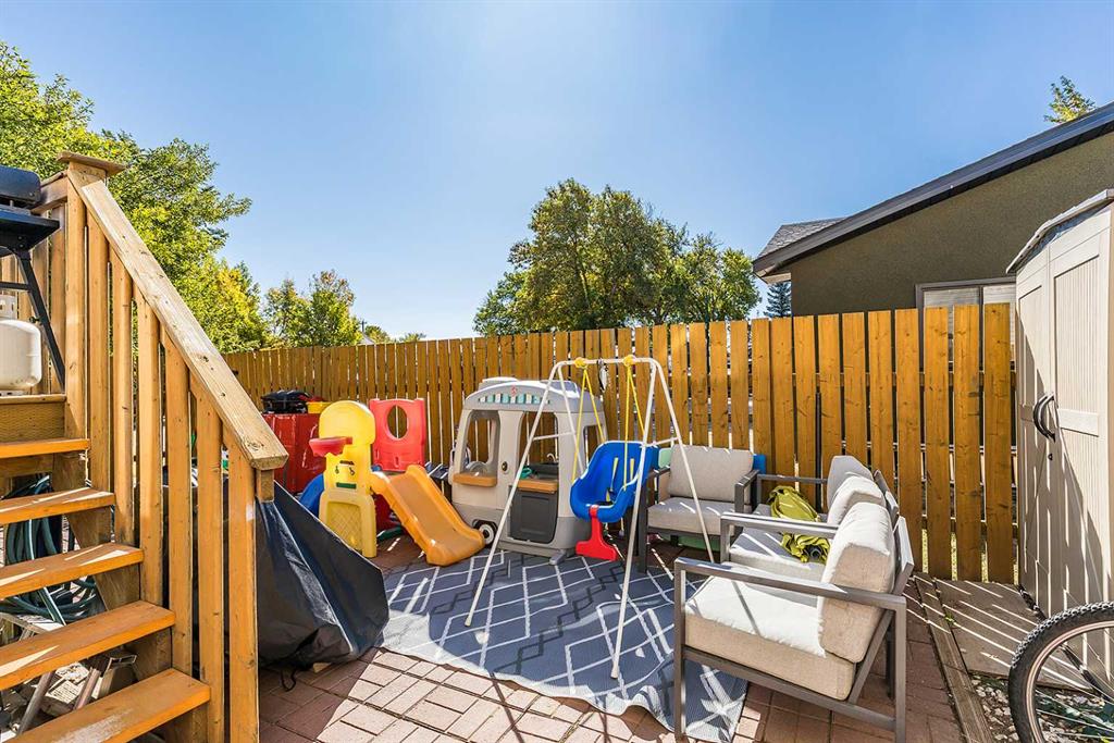 115 3 Street NE Unit: 1