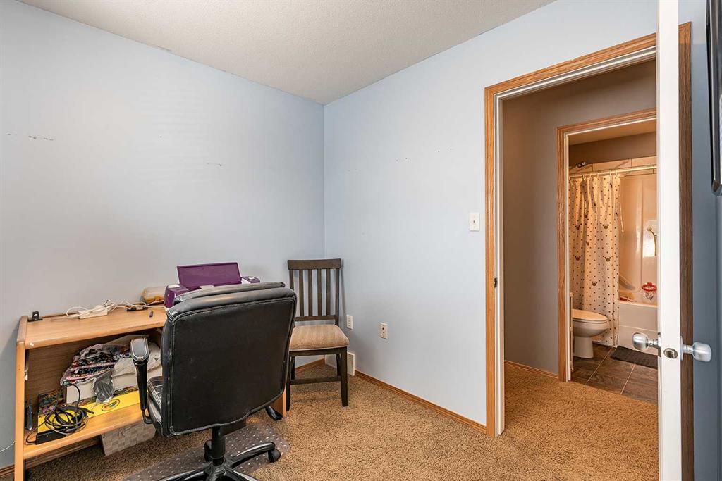 115 3 Street NE Unit: 1