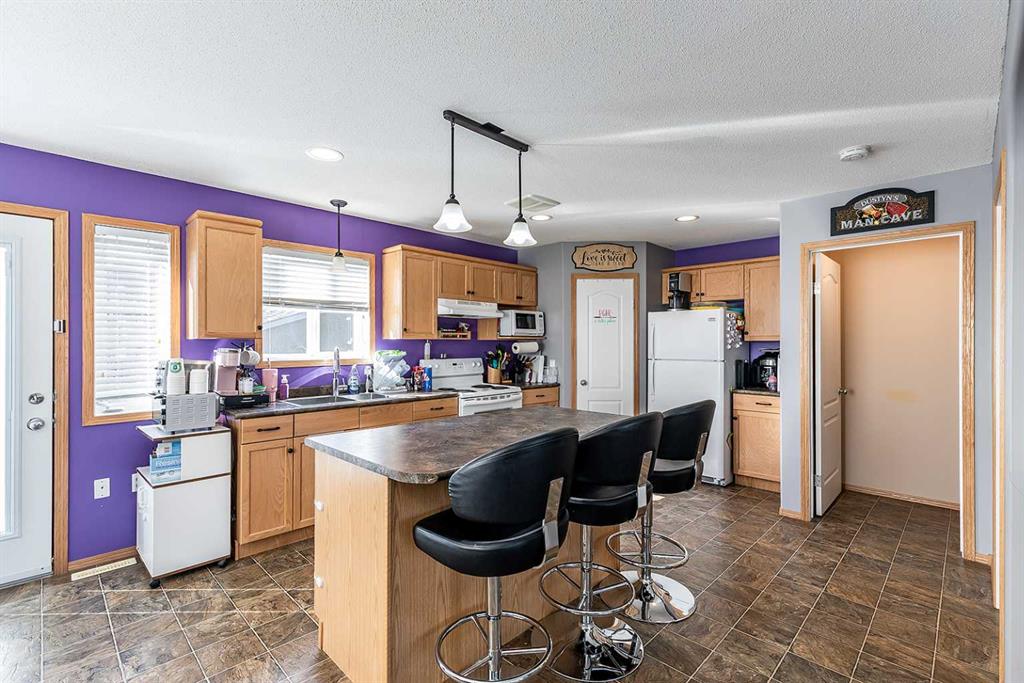 115 3 Street NE Unit: 1