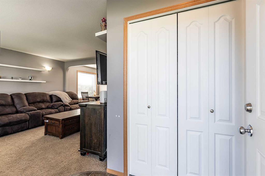 115 3 Street NE Unit: 1