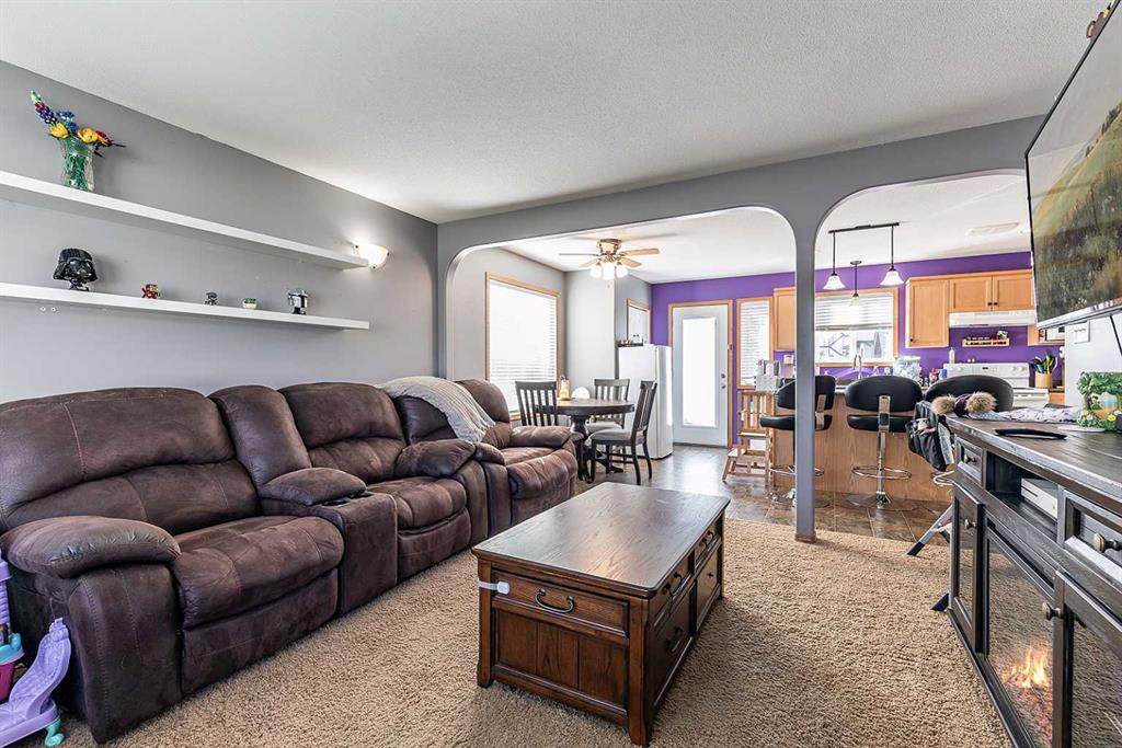 115 3 Street NE Unit: 1