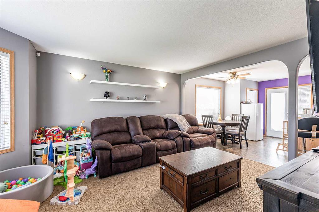 115 3 Street NE Unit: 1