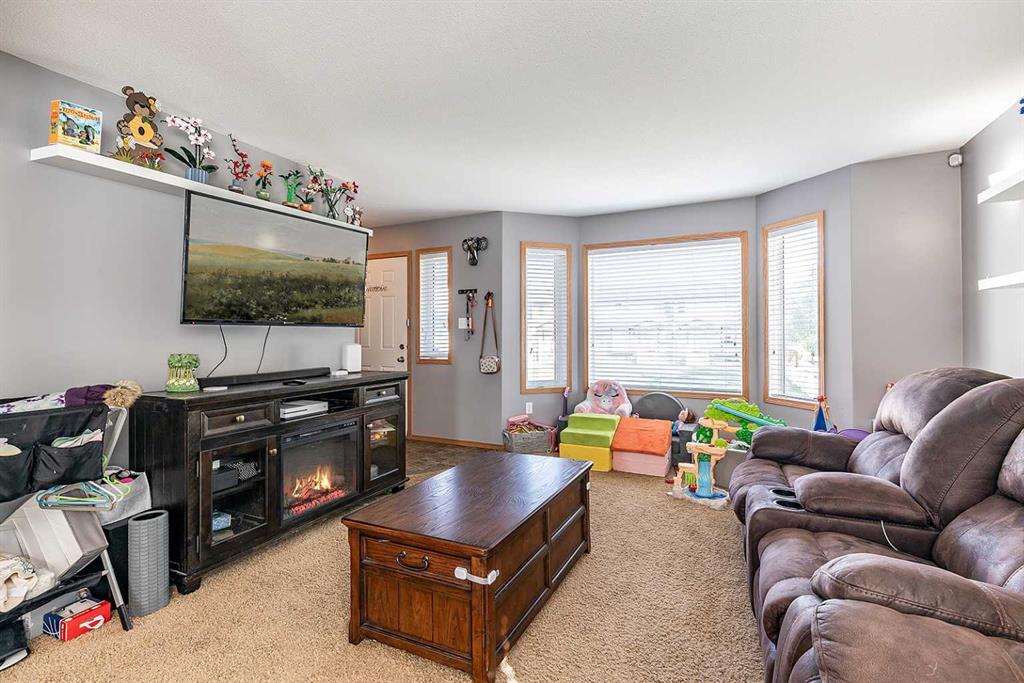 115 3 Street NE Unit: 1