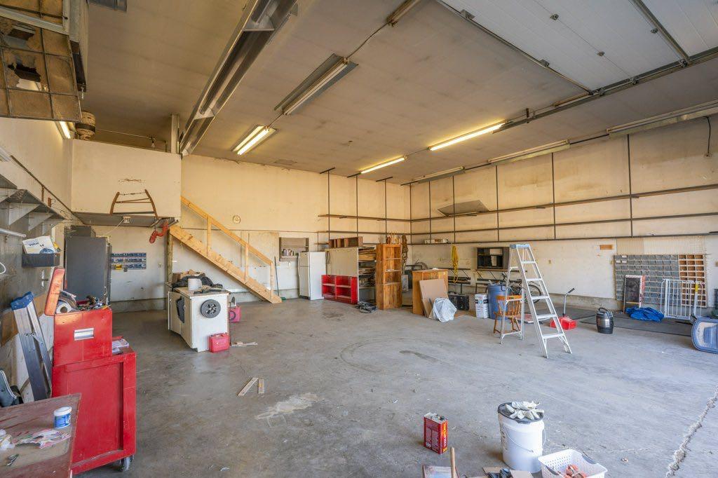 165037 HWY 875