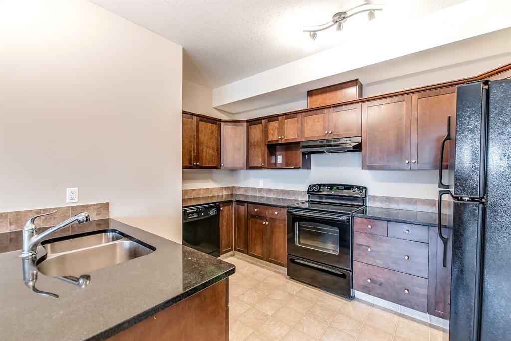 298 Somerset Way SE Unit: 32