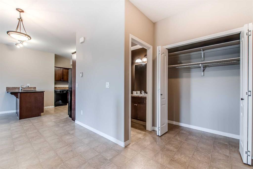 298 Somerset Way SE Unit: 32