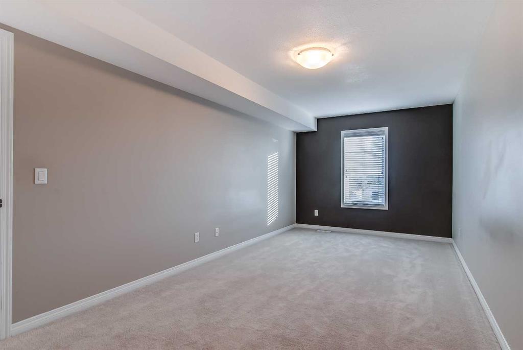 298 Somerset Way SE Unit: 32