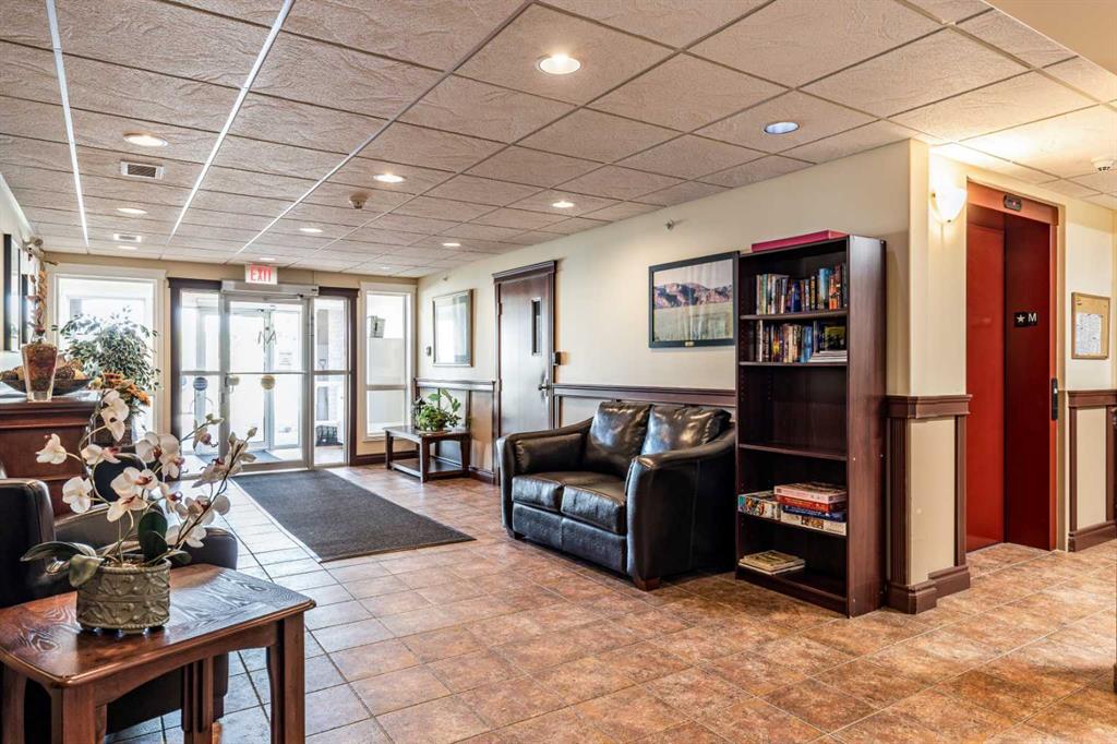 105 Main Street S Unit: 209