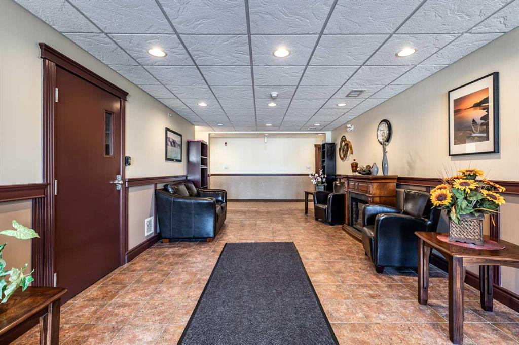 105 Main Street S Unit: 209