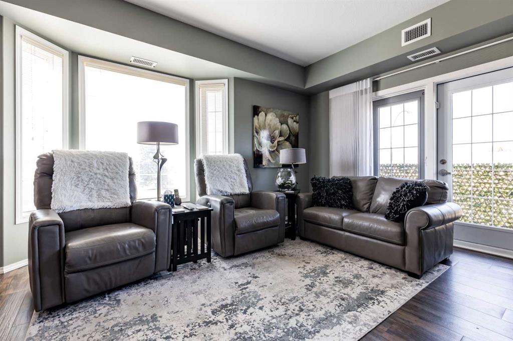 105 Main Street S Unit: 209