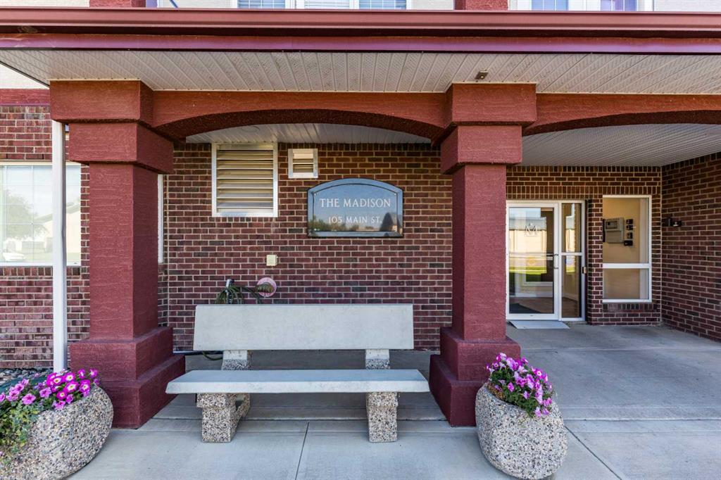 105 Main Street S Unit: 209