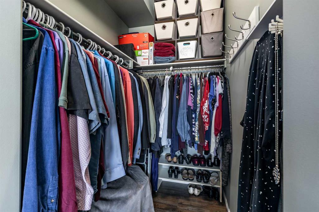 105 Main Street S Unit: 209