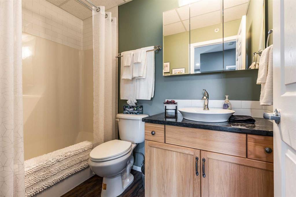 105 Main Street S Unit: 209