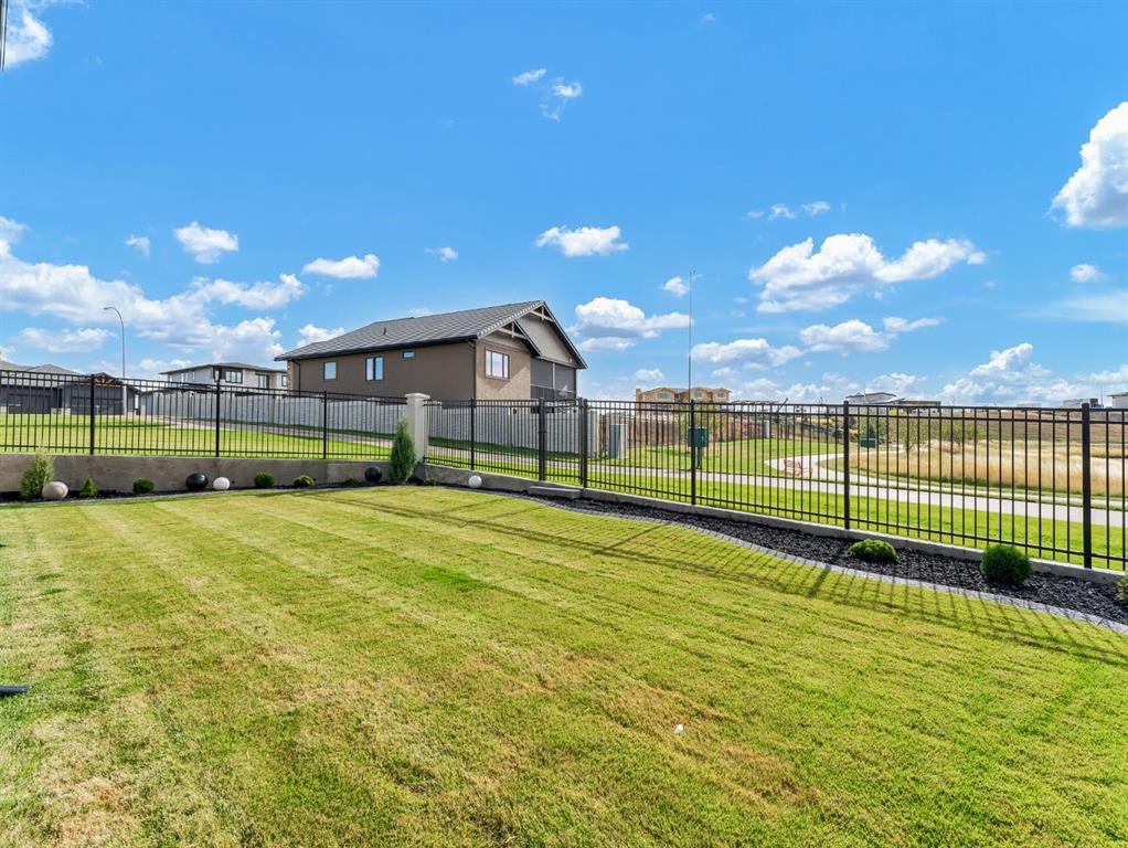 51 Coulee Ridge Drive SW