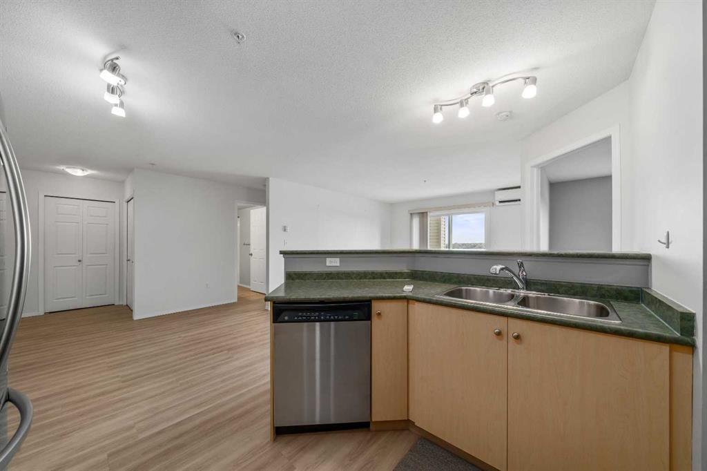 1616 Saamis Drive NW Unit: 304
