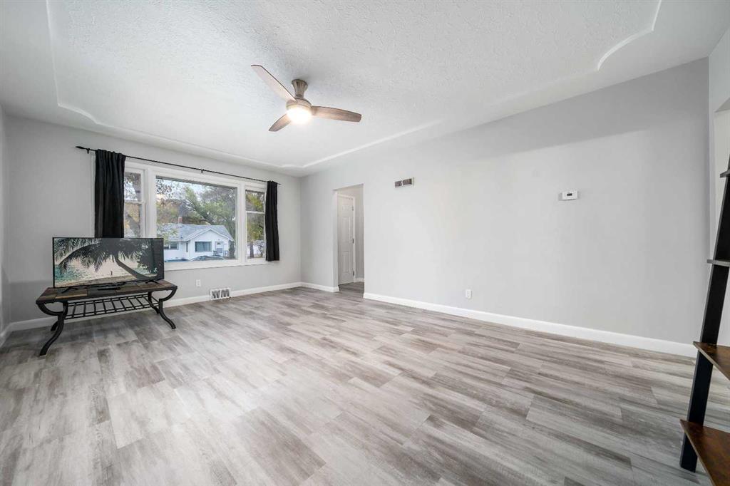 206 7th Street SE