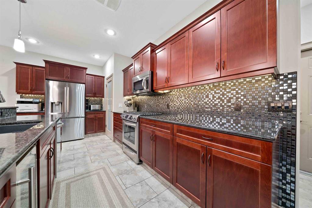 30 PALISADES Mews NE