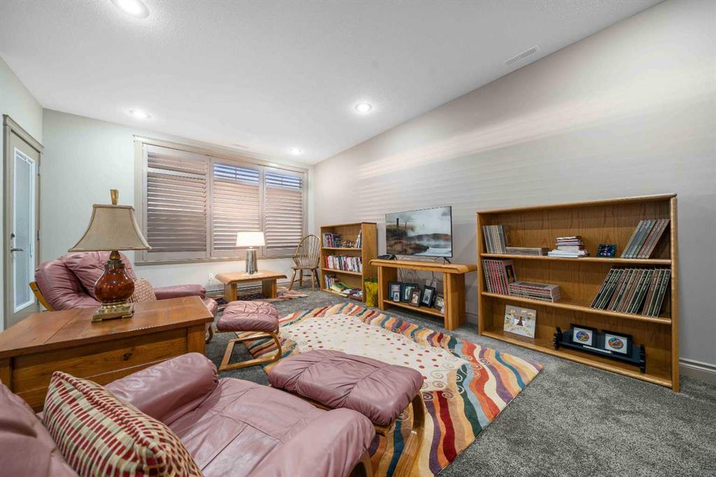 30 PALISADES Mews NE