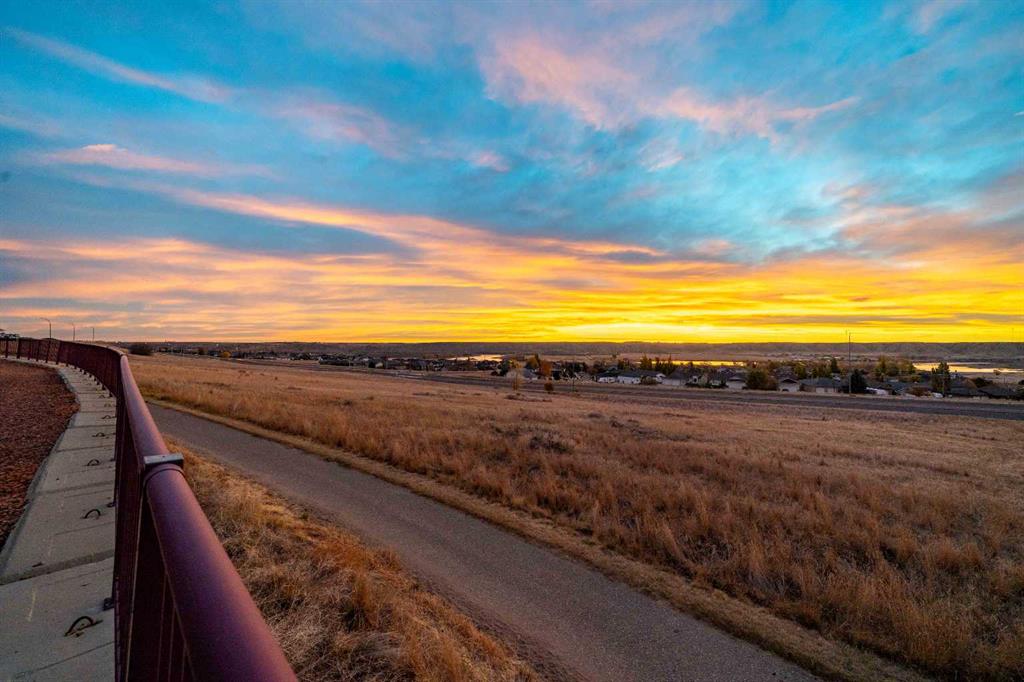 30 PALISADES Mews NE