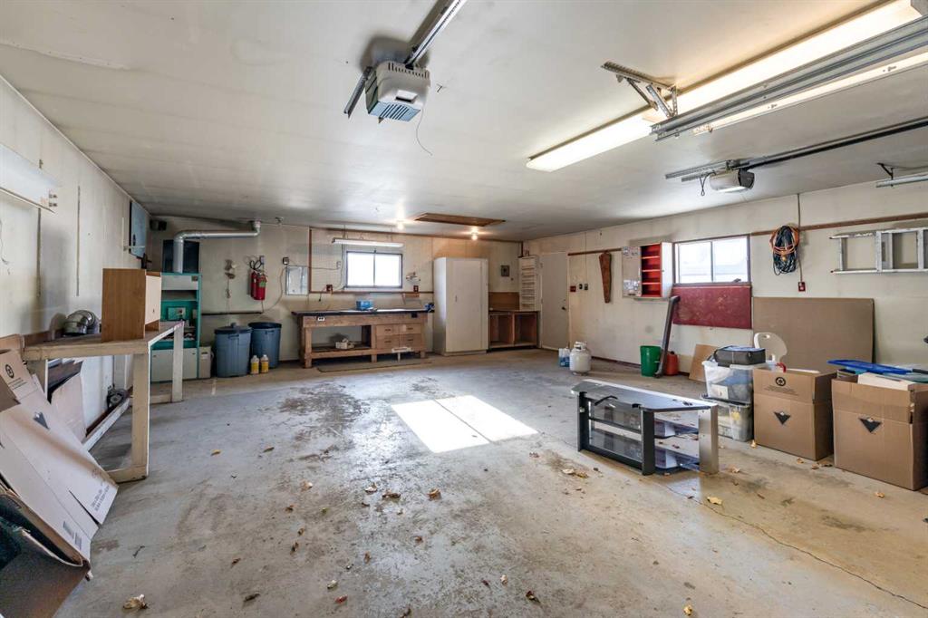 8 Ross Glen Green SE