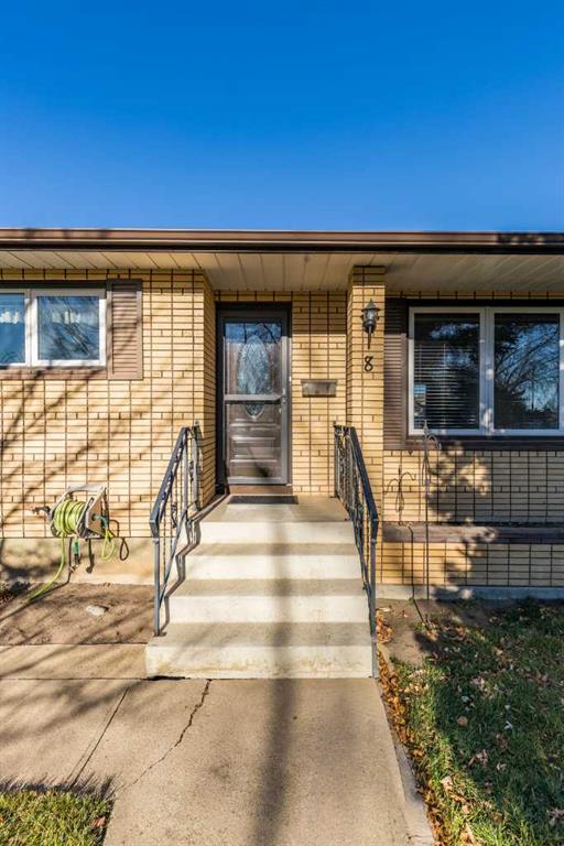 8 Ross Glen Green SE