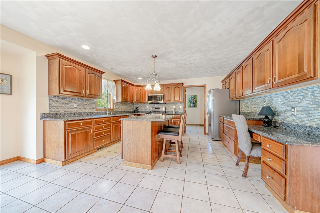 612 REMBRANDT CIRCLE