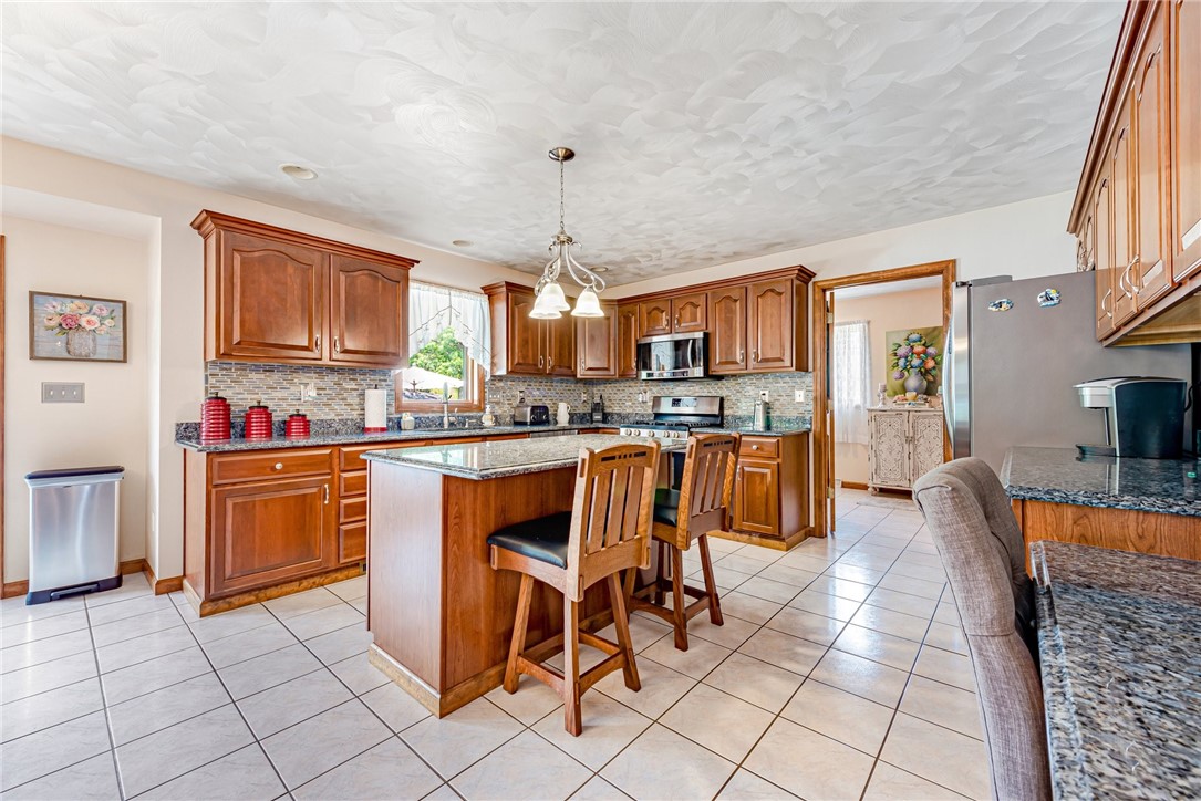 612 REMBRANDT CIRCLE