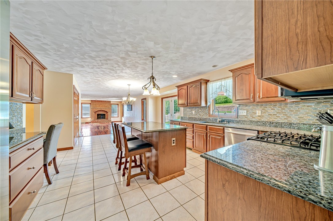 612 REMBRANDT CIRCLE