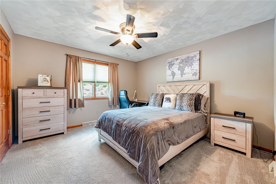 612 REMBRANDT CIRCLE