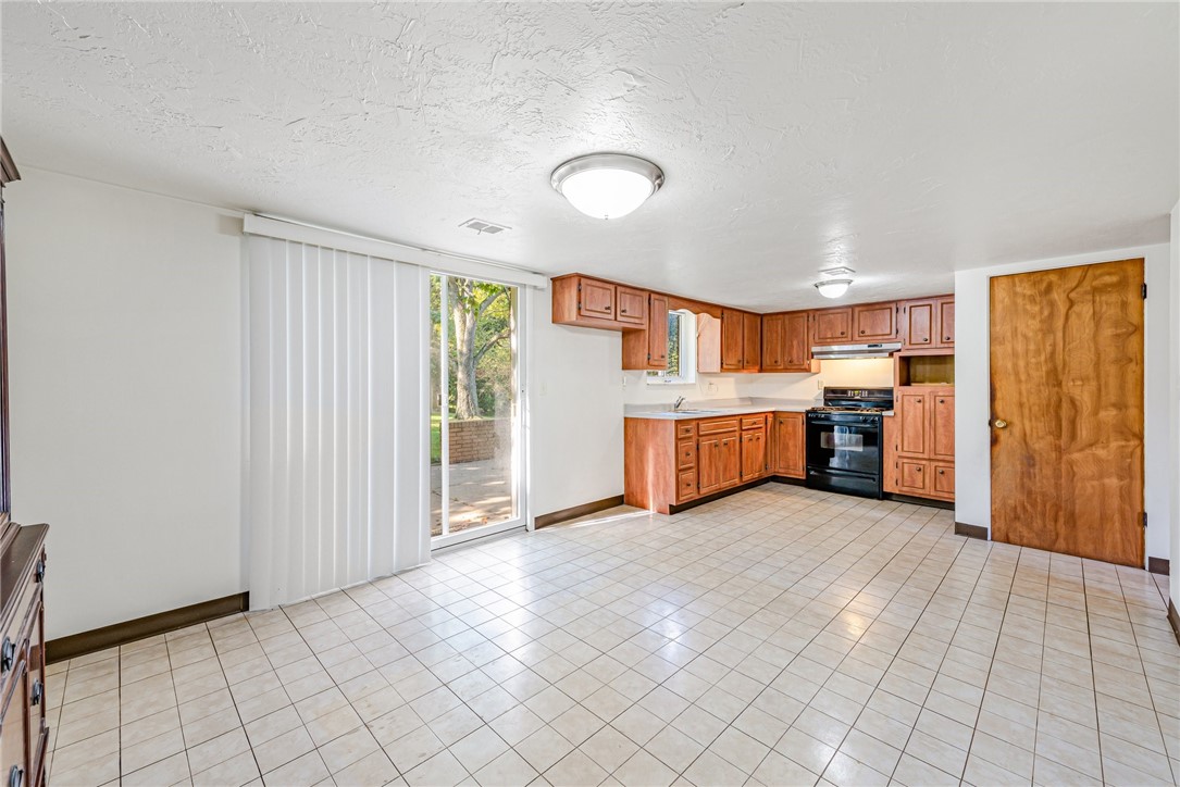 120 Center Church Road