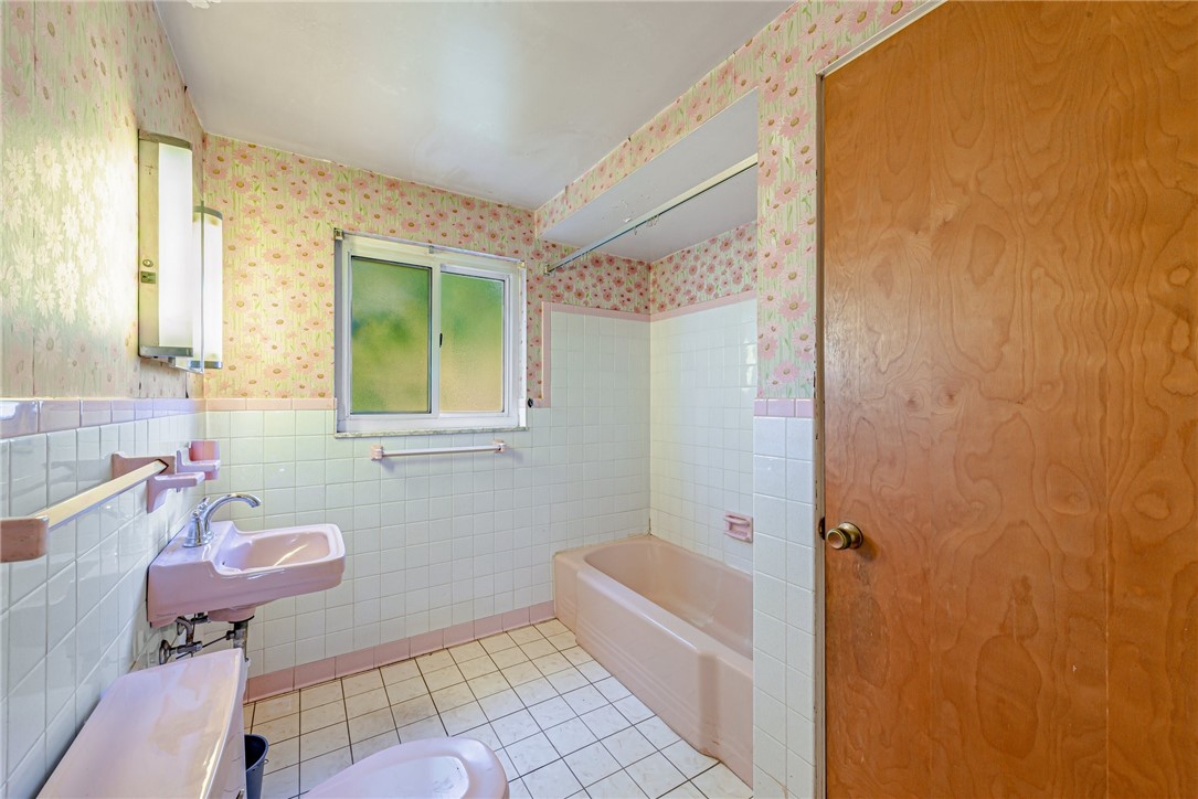 120 Center Church Road