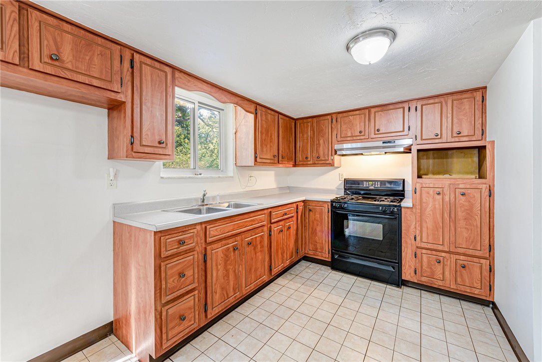 120 Center Church Road