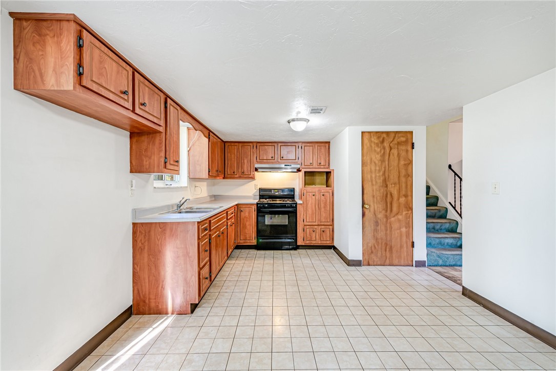 120 Center Church Road