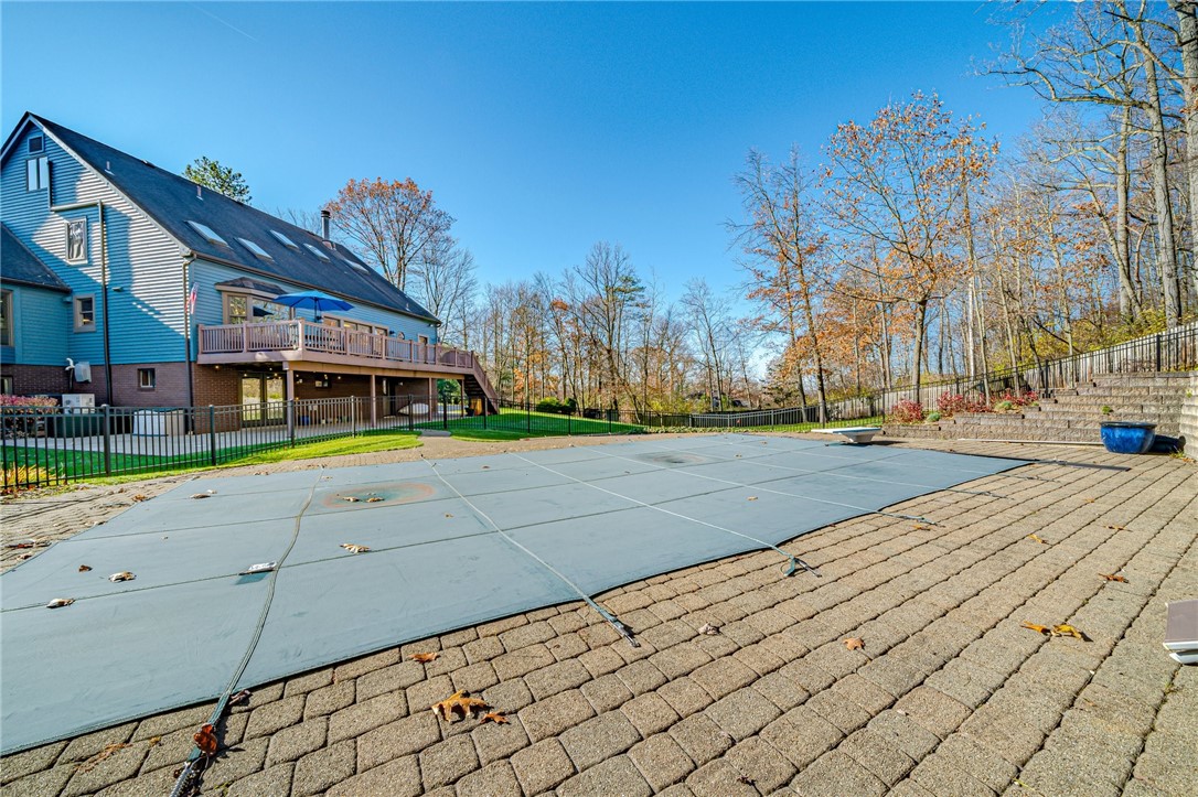 31 Tall Trees Circle