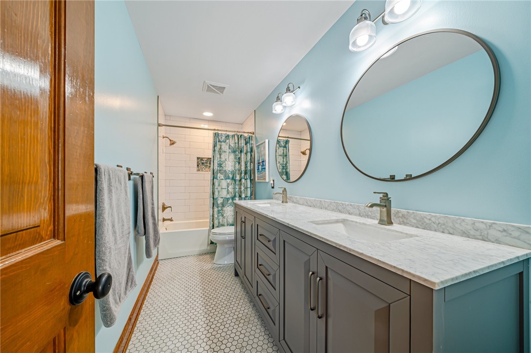 31 Tall Trees Circle