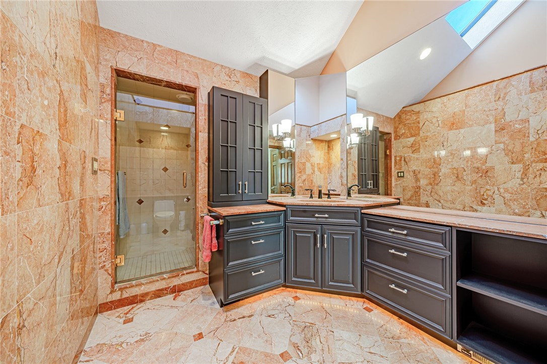 31 Tall Trees Circle