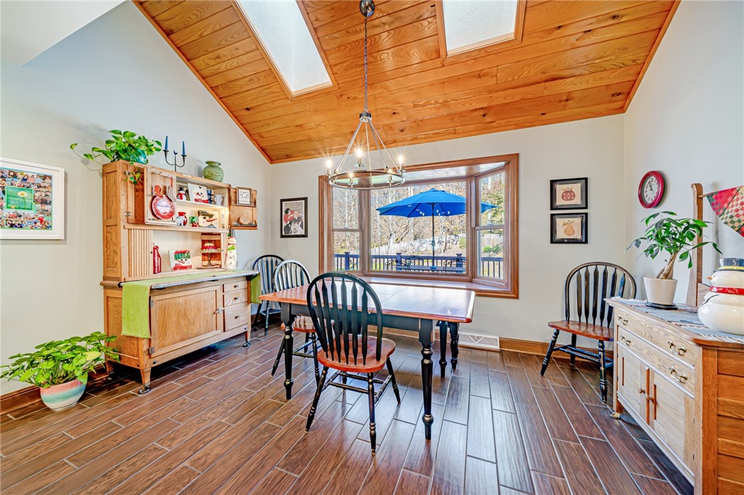 31 Tall Trees Circle