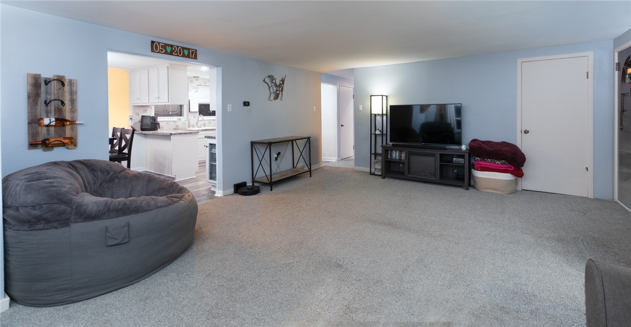 256 Cloverleaf Drive