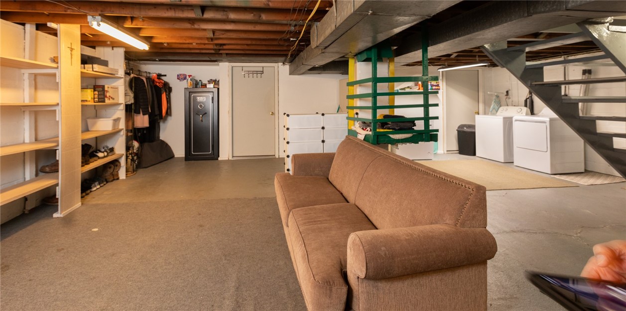 256 Cloverleaf Drive