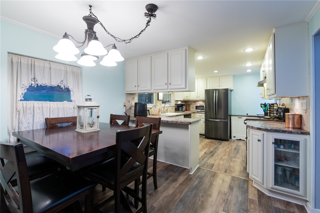 256 Cloverleaf Drive