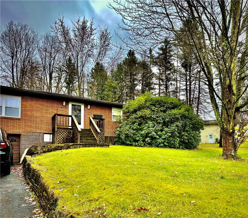 256 Cloverleaf Drive