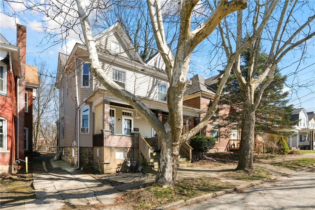 17-17.5 Magee Avenue