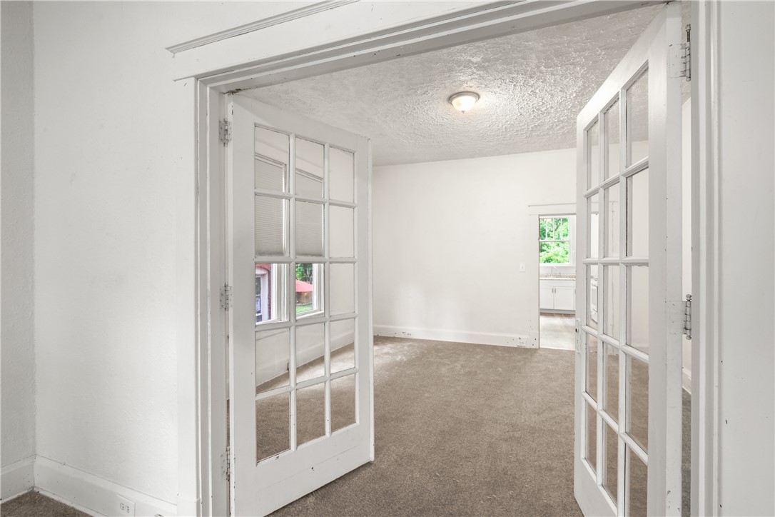 17-17.5 Magee Avenue