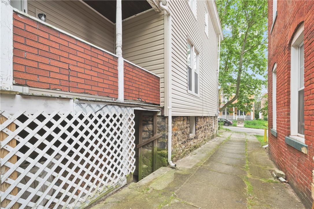 17-17.5 Magee Avenue