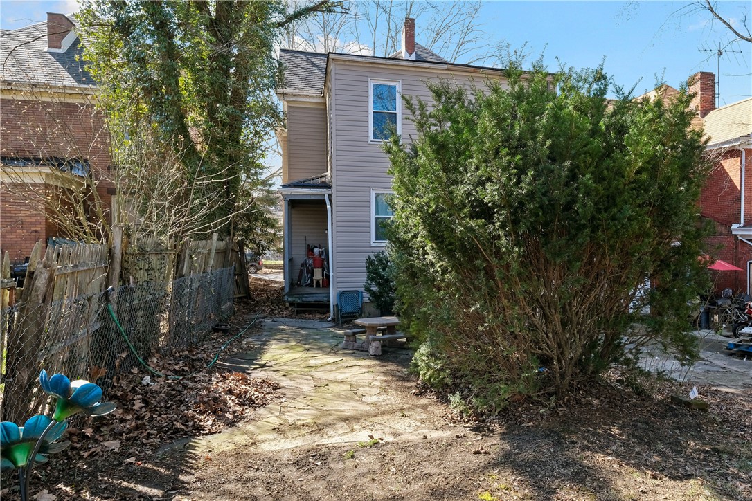 17-17.5 Magee Avenue