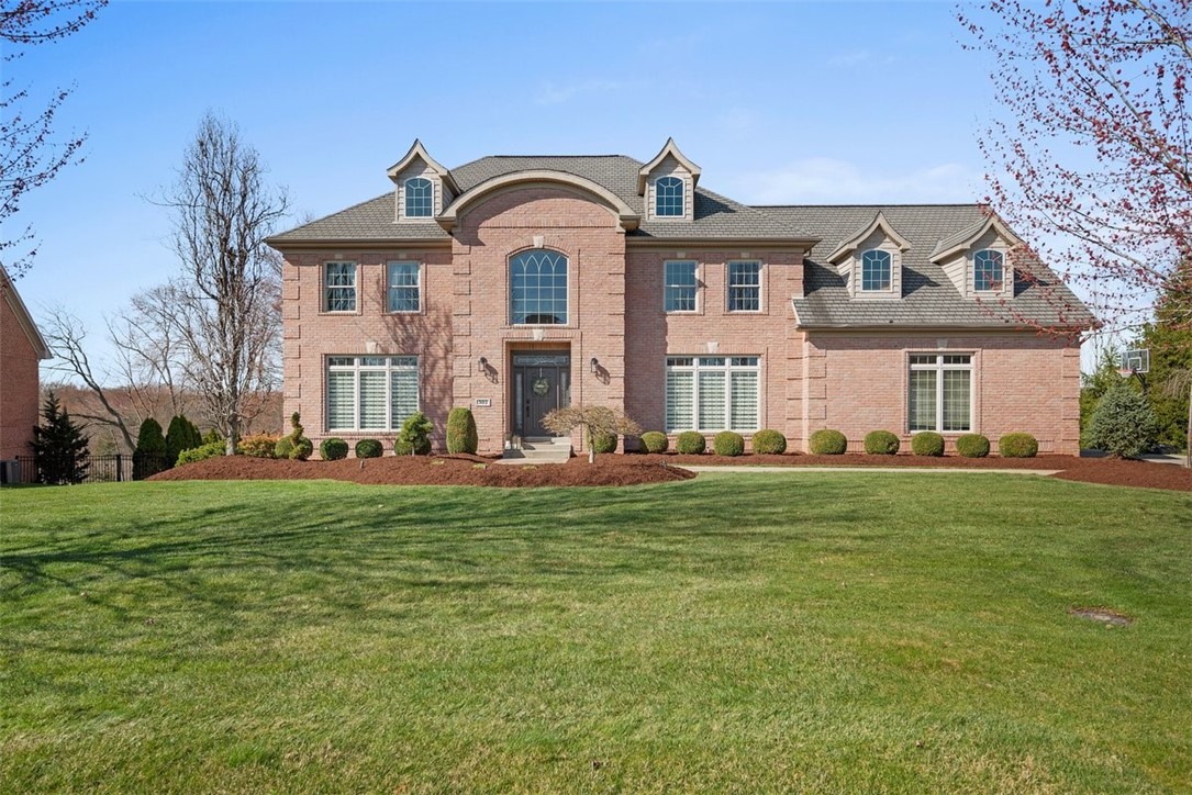 302 Buckingham Drive