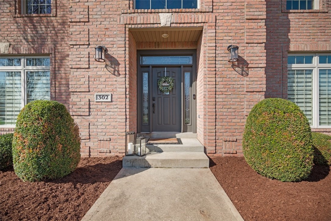 302 Buckingham Drive